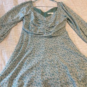 New Vine Floral Long Sleeve Mini Dress | Size Large | Light Sage Green w/ White